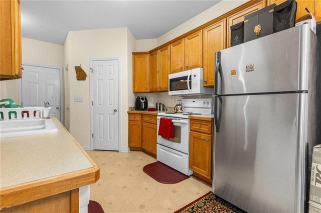 825 Lincoln Square, Locust Grove, GA 30248