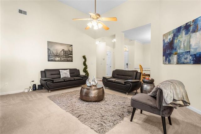 825 Lincoln Square, Locust Grove, GA 30248
