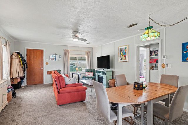 1617 Yale Street, River Oaks, TX 76114