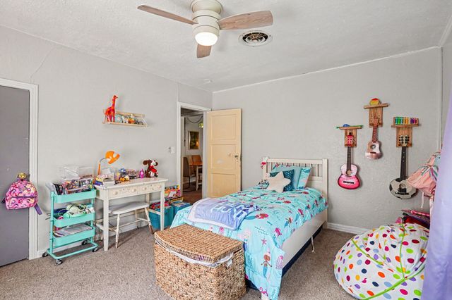 1617 Yale Street, River Oaks, TX 76114