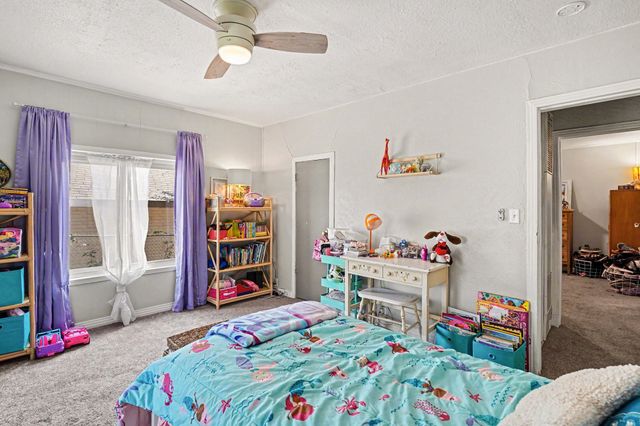 1617 Yale Street, River Oaks, TX 76114