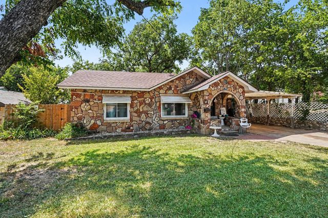 1617 Yale Street, River Oaks, TX 76114