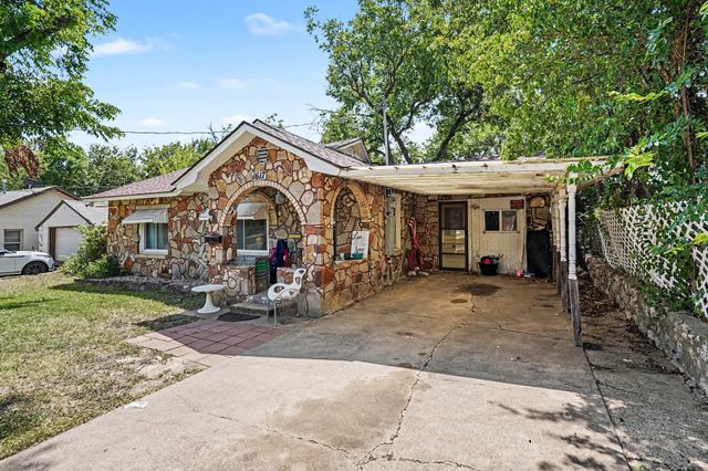 1617 Yale Street, River Oaks, TX 76114