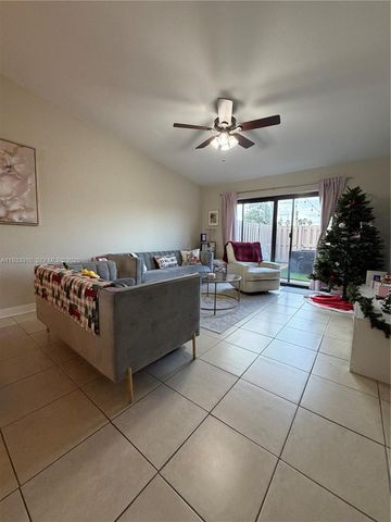 1194 SW 135th Pl, Miami, FL 33184