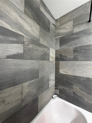 1194 SW 135th Pl, Miami, FL 33184