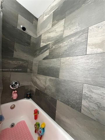 1194 SW 135th Pl, Miami, FL 33184