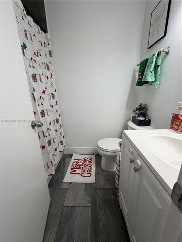 1194 SW 135th Pl, Miami, FL 33184