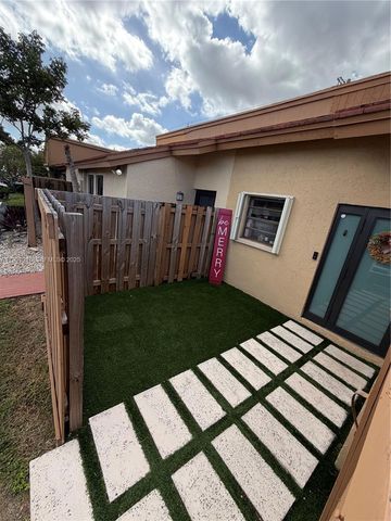 1194 SW 135th Pl, Miami, FL 33184