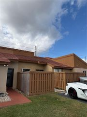 1194 SW 135th Pl, Miami, FL 33184