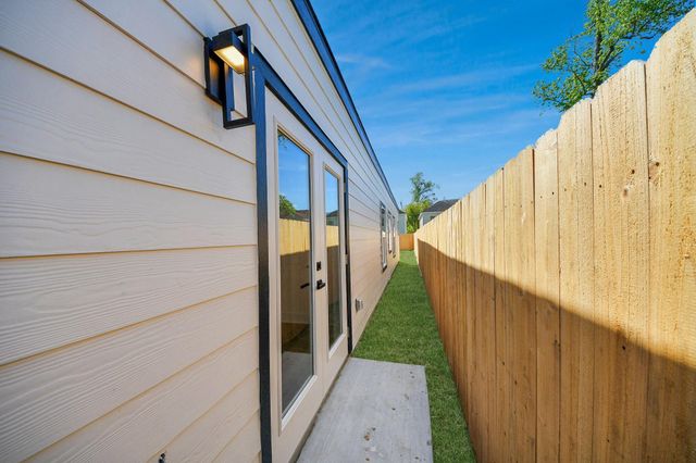 8106 Locksley Street A, Houston, TX 77078