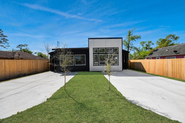 8106 Locksley Street A, Houston, TX 77078