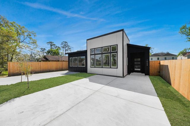 8106 Locksley Street A, Houston, TX 77078