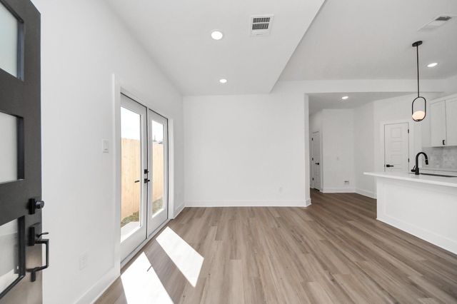 8106 Locksley Street A, Houston, TX 77078