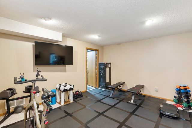 1389 Camelback Drive, Eagan, MN 55123