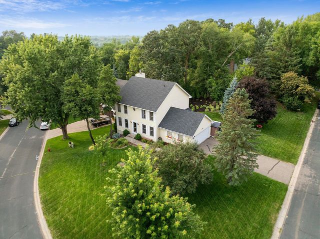 1389 Camelback Drive, Eagan, MN 55123