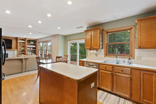 1389 Camelback Drive, Eagan, MN 55123