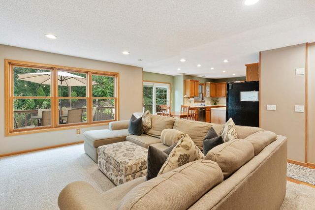 1389 Camelback Drive, Eagan, MN 55123