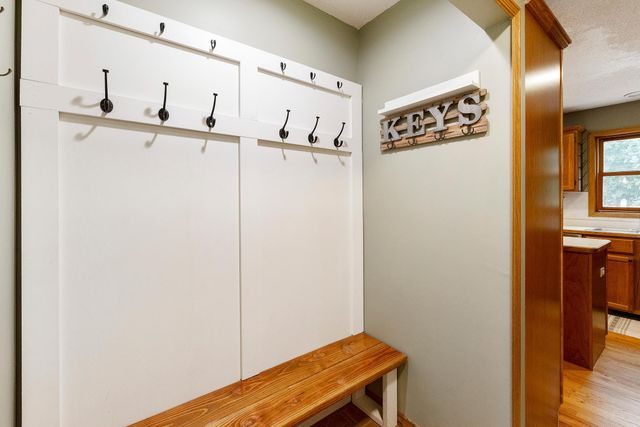 1389 Camelback Drive, Eagan, MN 55123