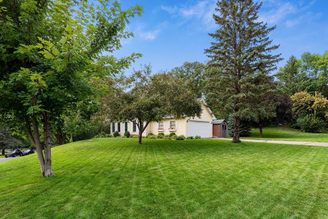 1389 Camelback Drive, Eagan, MN 55123