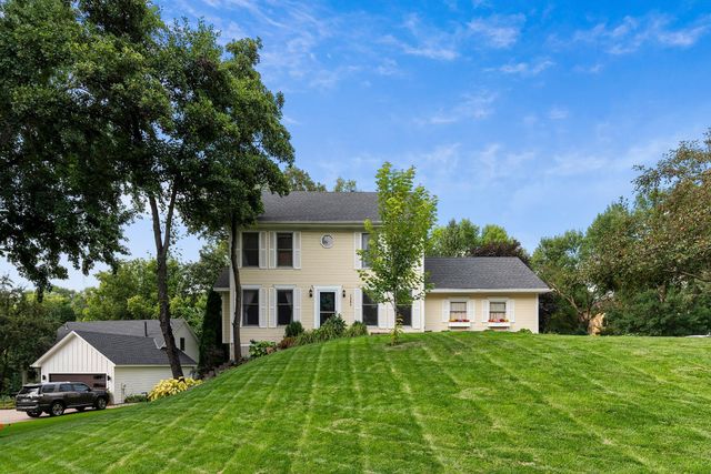 1389 Camelback Drive, Eagan, MN 55123