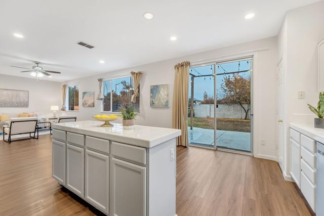 827 Sagewood Lane, Tracy, CA 95377