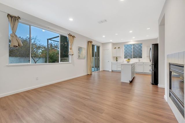 827 Sagewood Lane, Tracy, CA 95377