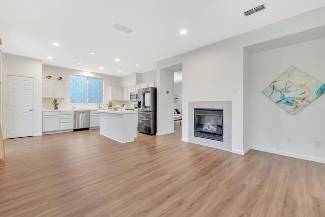 827 Sagewood Lane, Tracy, CA 95377