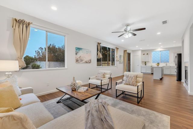 827 Sagewood Lane, Tracy, CA 95377