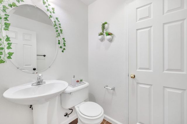 827 Sagewood Lane, Tracy, CA 95377