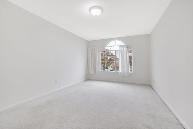 827 Sagewood Lane, Tracy, CA 95377