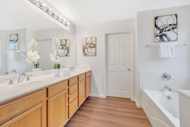 827 Sagewood Lane, Tracy, CA 95377