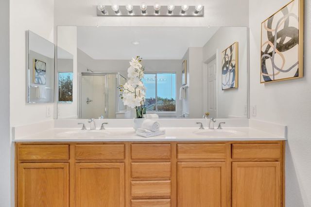 827 Sagewood Lane, Tracy, CA 95377