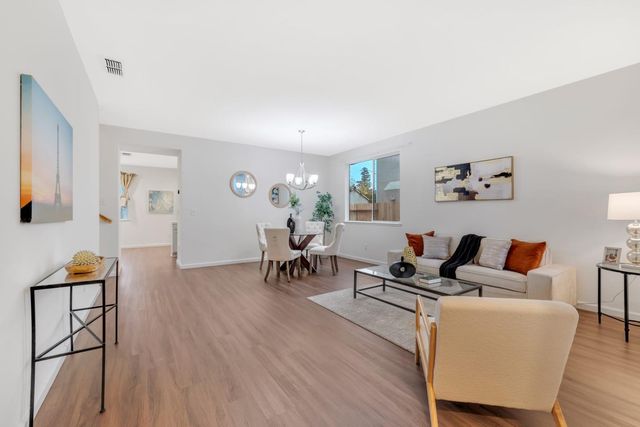 827 Sagewood Lane, Tracy, CA 95377