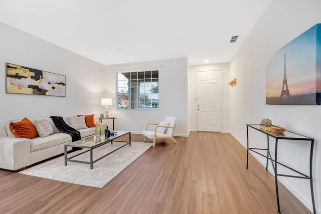 827 Sagewood Lane, Tracy, CA 95377