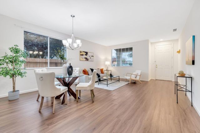 827 Sagewood Lane, Tracy, CA 95377