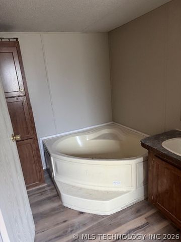 4243 Aqua Road, Kingston, OK 73439