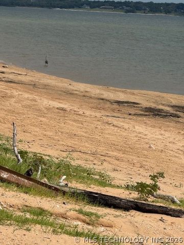 4243 Aqua Road, Kingston, OK 73439