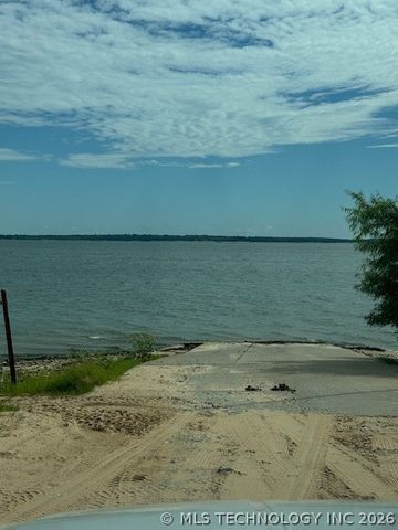 4243 Aqua Road, Kingston, OK 73439