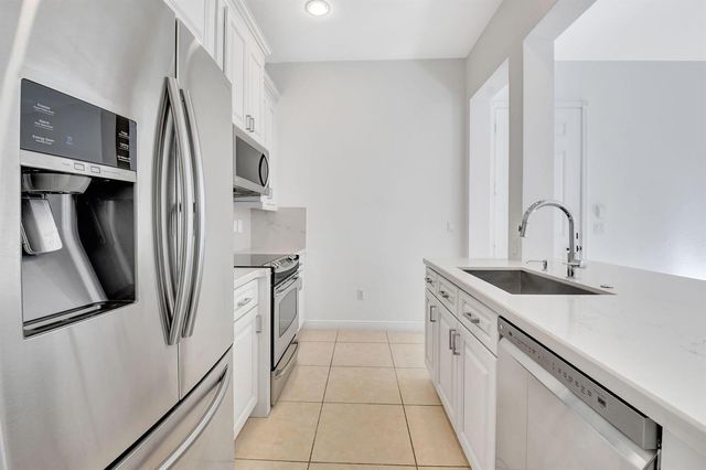 838 NW 83rd Lane, Boca Raton, FL 33487