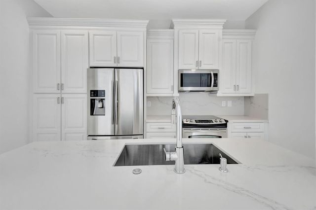838 NW 83rd Lane, Boca Raton, FL 33487