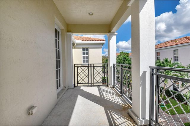 838 NW 83rd Lane, Boca Raton, FL 33487