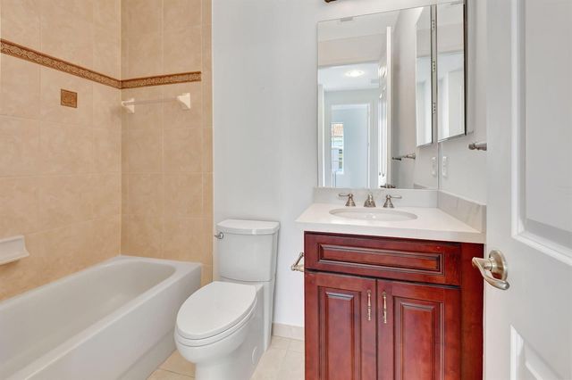 838 NW 83rd Lane, Boca Raton, FL 33487