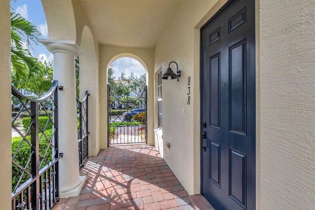 838 NW 83rd Lane, Boca Raton, FL 33487