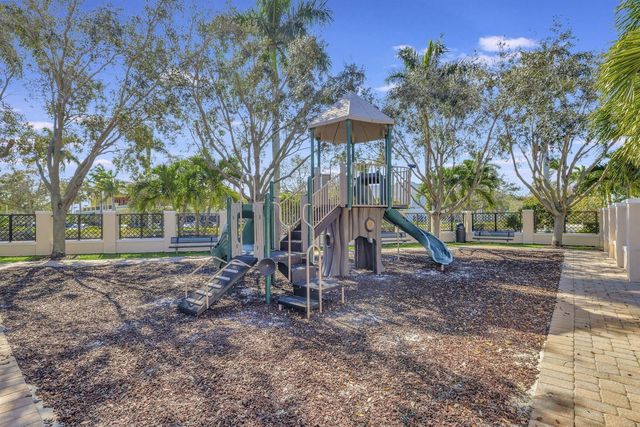 838 NW 83rd Lane, Boca Raton, FL 33487