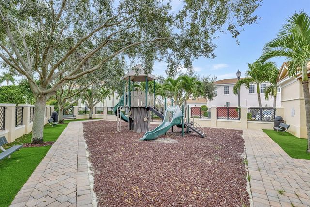838 NW 83rd Lane, Boca Raton, FL 33487