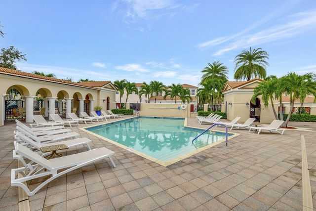838 NW 83rd Lane, Boca Raton, FL 33487