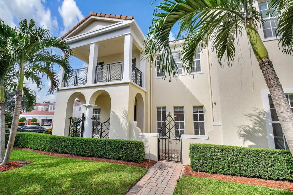 838 NW 83rd Lane, Boca Raton, FL 33487