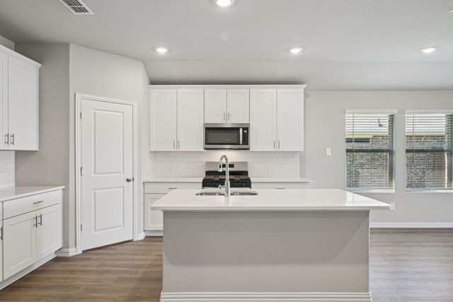 2024 Carriage Court, Seagoville, TX 75159