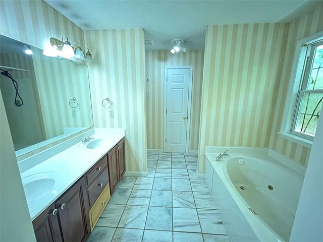 26 The Trail SE, Lindale, GA 30147