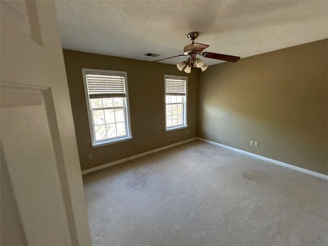 26 The Trail SE, Lindale, GA 30147